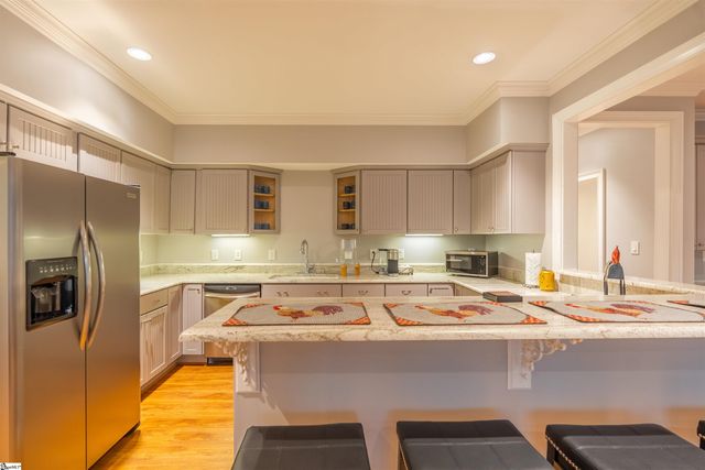 8 Rustic Court, Landrum, SC 29356