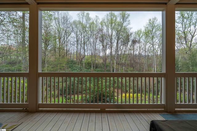 8 Rustic Court, Landrum, SC 29356