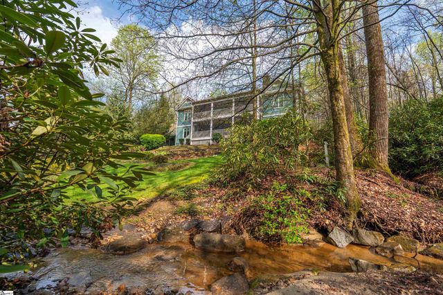 8 Rustic Court, Landrum, SC 29356