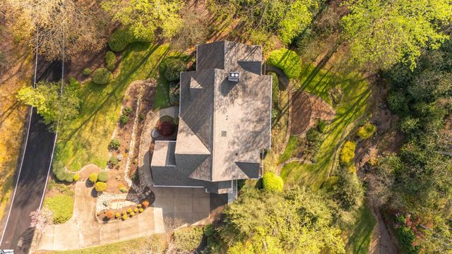 8 Rustic Court, Landrum, SC 29356