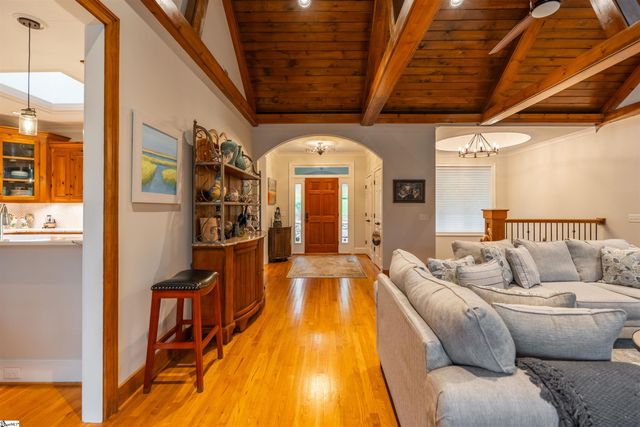 8 Rustic Court, Landrum, SC 29356