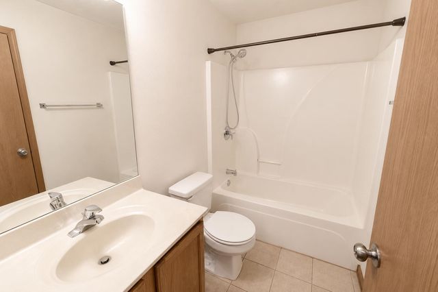 1610 TYPHOON DR, Columbia, MO 65202