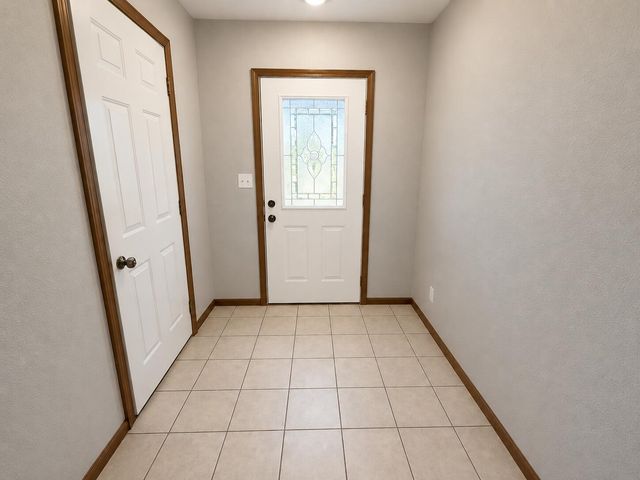 1610 TYPHOON DR, Columbia, MO 65202