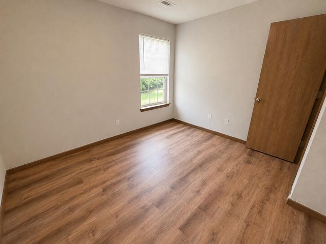 1610 TYPHOON DR, Columbia, MO 65202