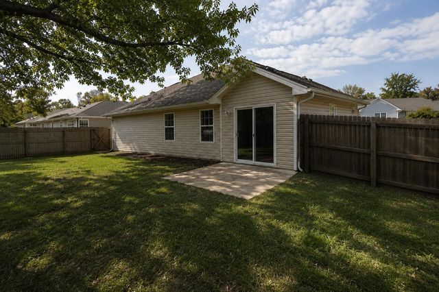 1610 TYPHOON DR, Columbia, MO 65202