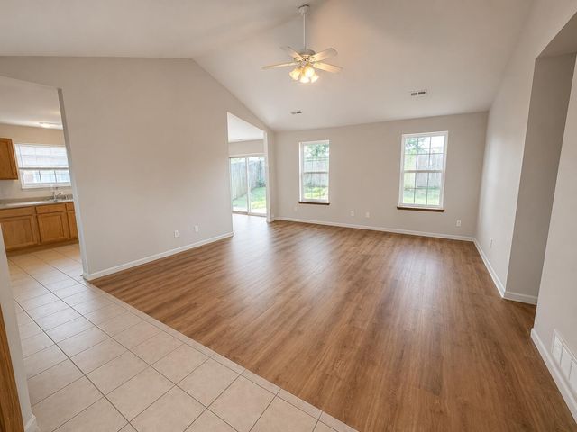 1610 TYPHOON DR, Columbia, MO 65202