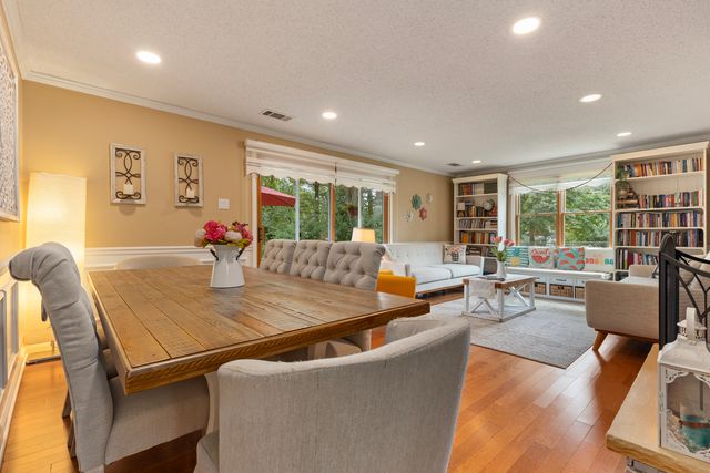 1701 W Schaumburg Road, Schaumburg, IL 60194
