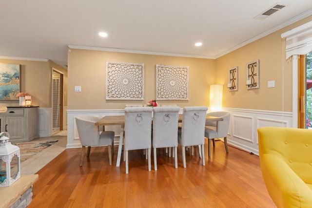 1701 W Schaumburg Road, Schaumburg, IL 60194