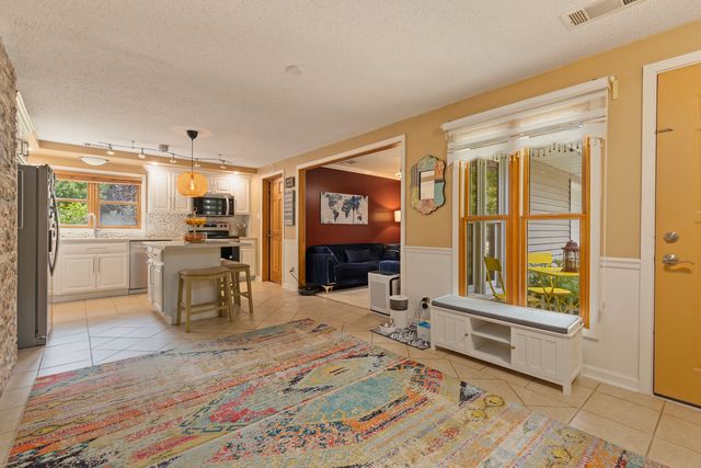 1701 W Schaumburg Road, Schaumburg, IL 60194