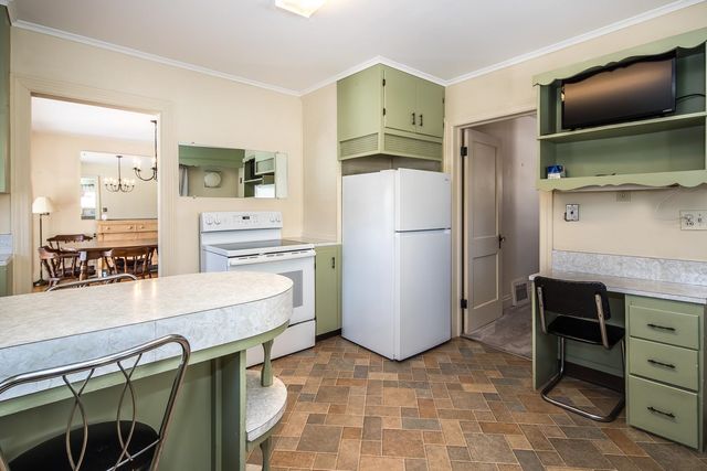 98 Harrington Avenue, Rutland City, VT 05701