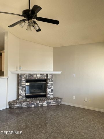 7096 LUZ DE ESPEJO Drive, El Paso, TX 79912