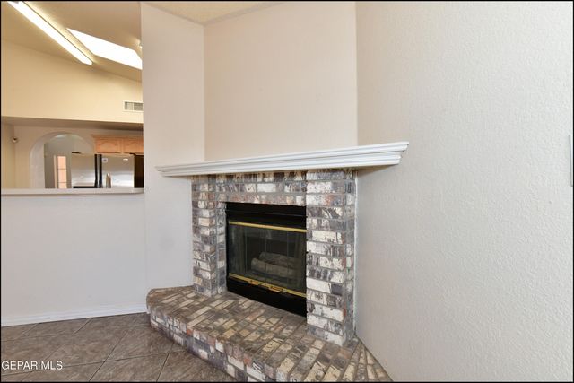 7096 LUZ DE ESPEJO Drive, El Paso, TX 79912
