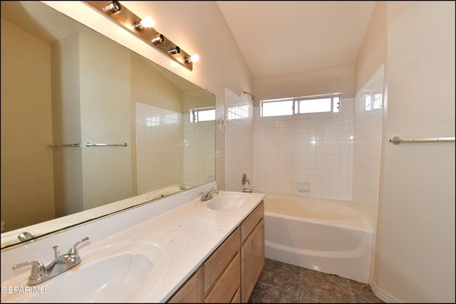 7096 LUZ DE ESPEJO Drive, El Paso, TX 79912