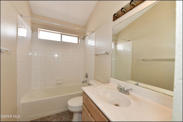 7096 LUZ DE ESPEJO Drive, El Paso, TX 79912