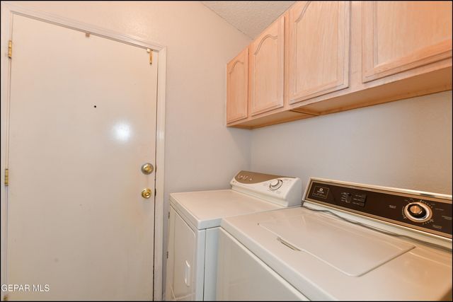7096 LUZ DE ESPEJO Drive, El Paso, TX 79912