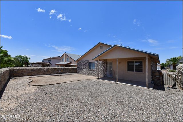 7096 LUZ DE ESPEJO Drive, El Paso, TX 79912