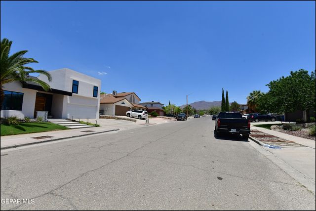 7096 LUZ DE ESPEJO Drive, El Paso, TX 79912
