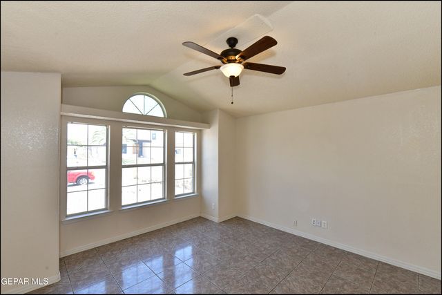7096 LUZ DE ESPEJO Drive, El Paso, TX 79912