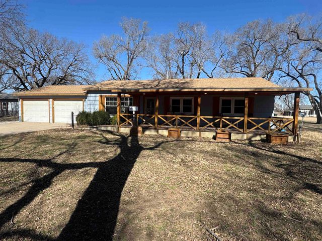 506 E 7th St, Harper, KS 67058