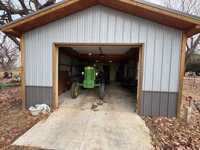 506 E 7th St, Harper, KS 67058