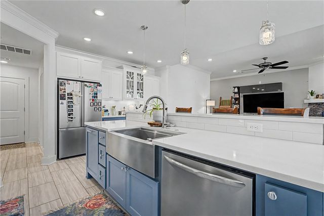 1130 Spring Hollow Road, Bentonville, AR 72713