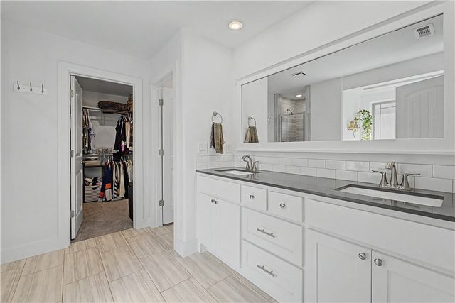 1130 Spring Hollow Road, Bentonville, AR 72713