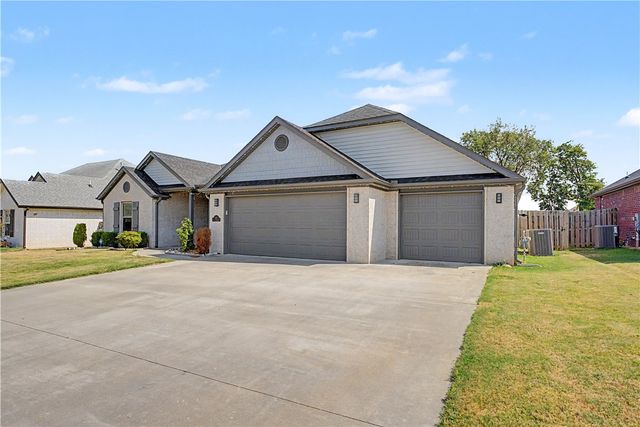 1130 Spring Hollow Road, Bentonville, AR 72713