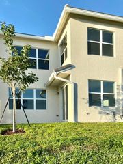 4984 Greenway Dr #, Hollywood, FL 33021
