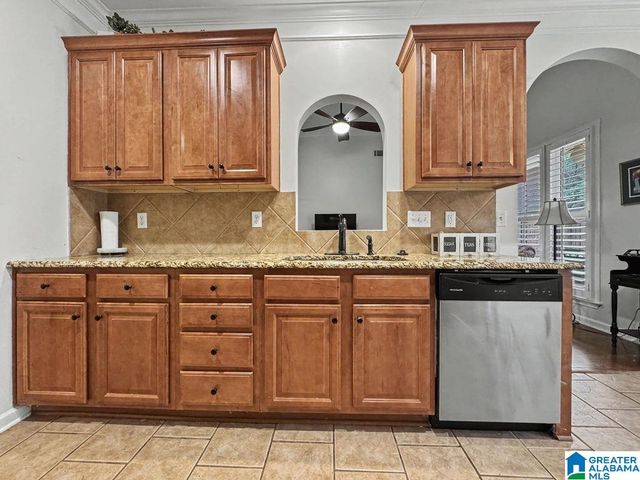 3009 VALLEY RIDGE ROAD, Birmingham, AL 35242