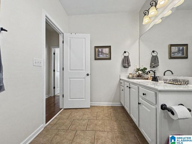 3009 VALLEY RIDGE ROAD, Birmingham, AL 35242