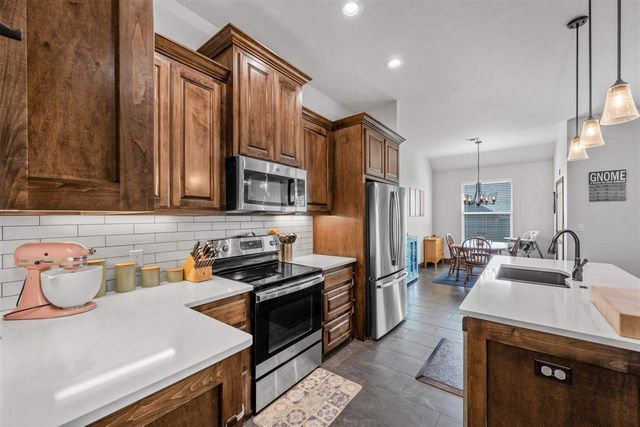 12393 Stone Ridge Ln, Fletcher, OK 73541