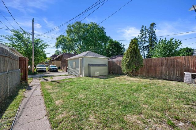 5543 N 34th STREET, Milwaukee, WI 53209