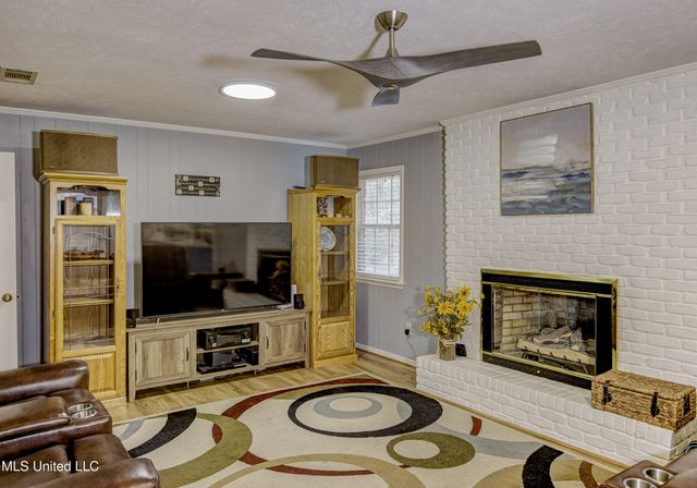 911 Newitt Vick Drive, Vicksburg, MS 39183