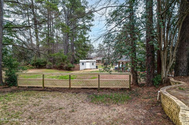 911 Newitt Vick Drive, Vicksburg, MS 39183