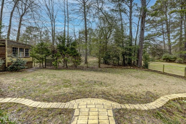 911 Newitt Vick Drive, Vicksburg, MS 39183