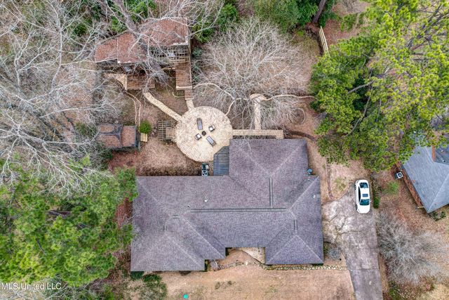 911 Newitt Vick Drive, Vicksburg, MS 39183