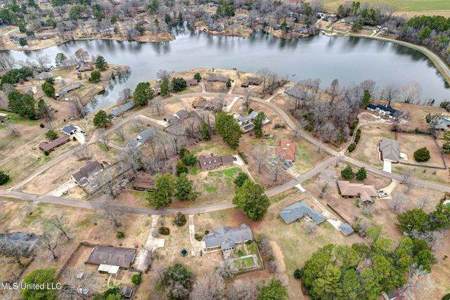 911 Newitt Vick Drive, Vicksburg, MS 39183