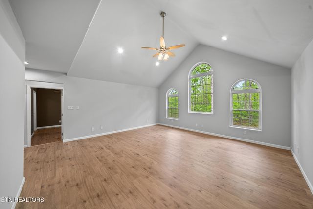 9301 Hondo Drive, Crossville, TN 38572