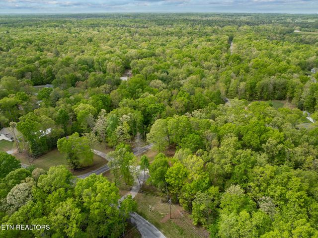 9301 Hondo Drive, Crossville, TN 38572