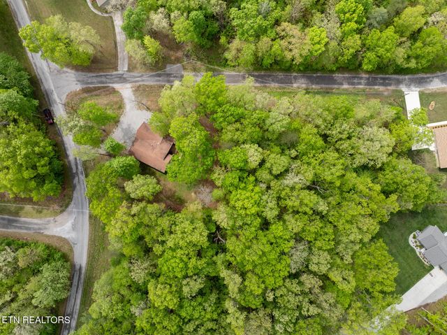9301 Hondo Drive, Crossville, TN 38572