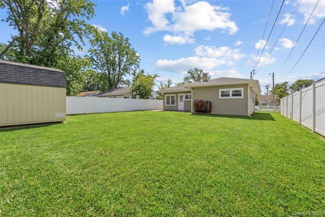 34 Croydon Road, Amityville, NY 11701