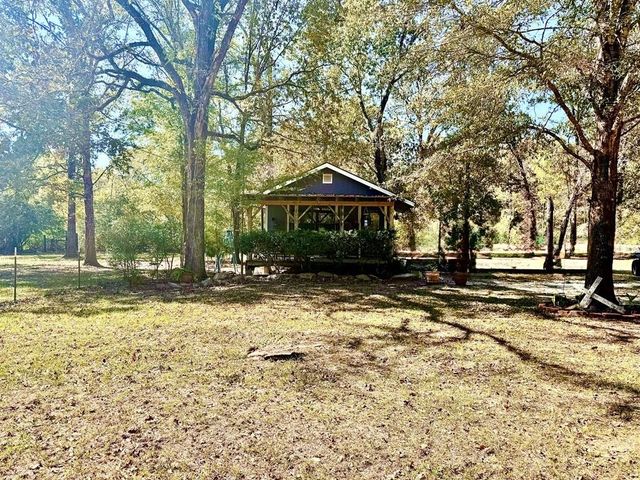 690 Jim Fenley Loop, Lufkin, TX 75901