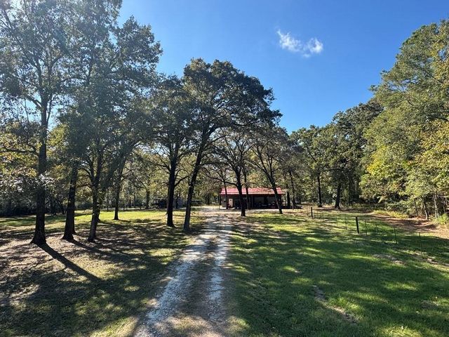 690 Jim Fenley Loop, Lufkin, TX 75901