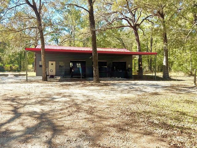 690 Jim Fenley Loop, Lufkin, TX 75901