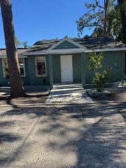 506 HOULE AVENUE, Sarasota, FL 34232