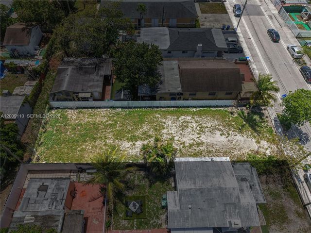 2709 NW 24th Avenue, Miami, FL 33142