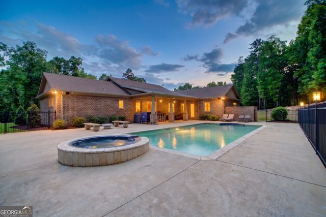 610 Kings Bridge Road SW, Cave Spring, GA 30124