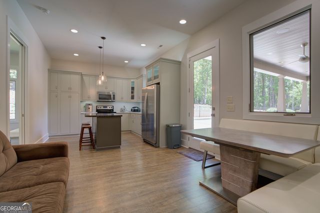 610 Kings Bridge Road SW, Cave Spring, GA 30124