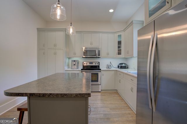 610 Kings Bridge Road SW, Cave Spring, GA 30124