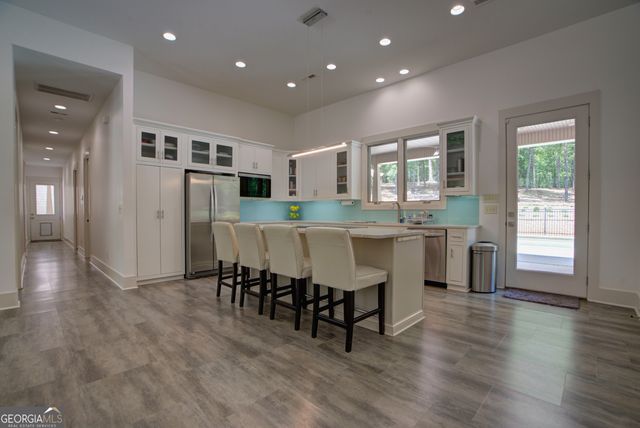 610 Kings Bridge Road SW, Cave Spring, GA 30124
